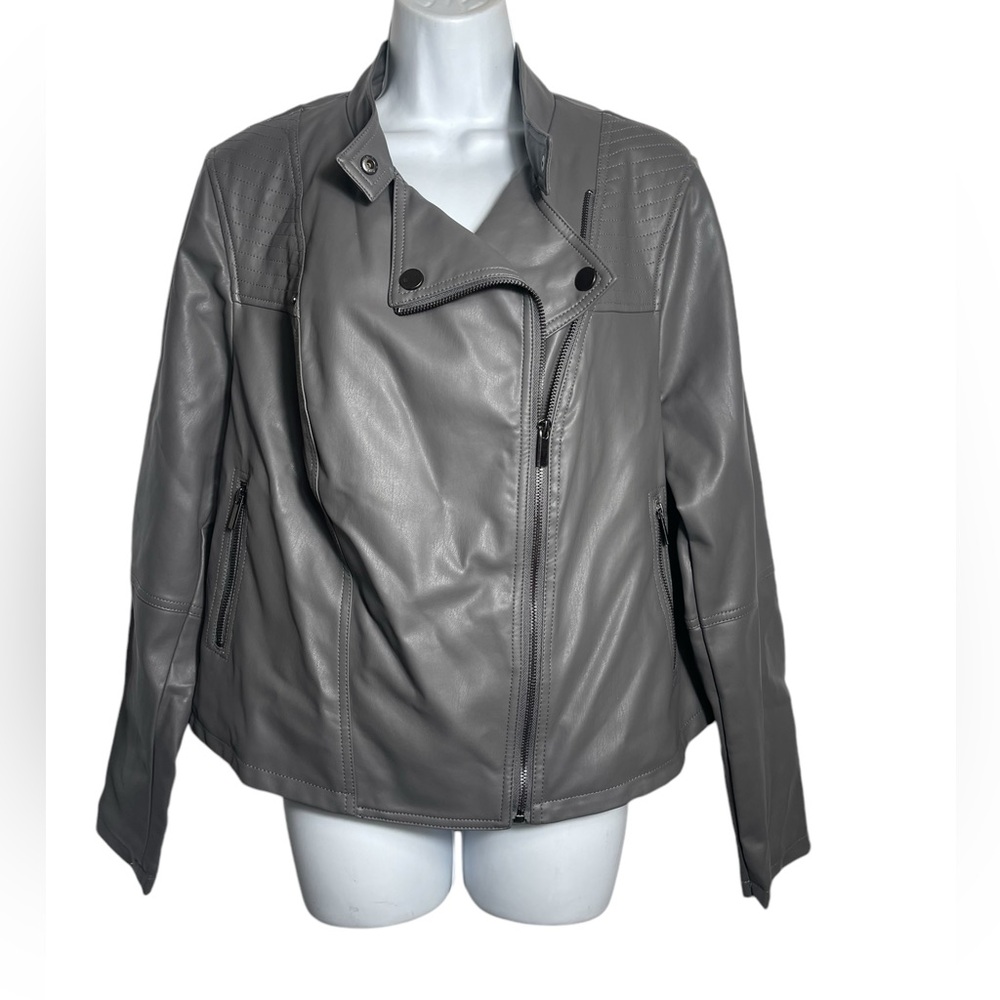 Lane Bryant jacket size 16 grey faux leather moto jacket BEAUTIFUL 🩶🩶🩶